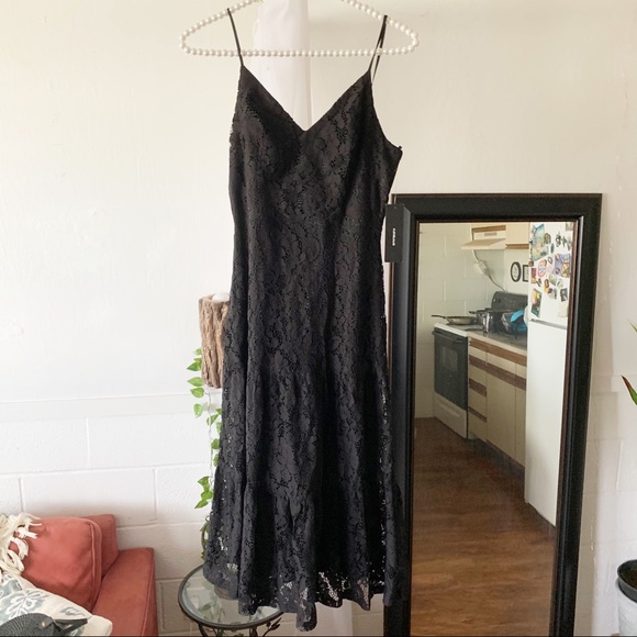 NWT Lulu’s Manning Lace Midi Dress - Picture 7 of 12